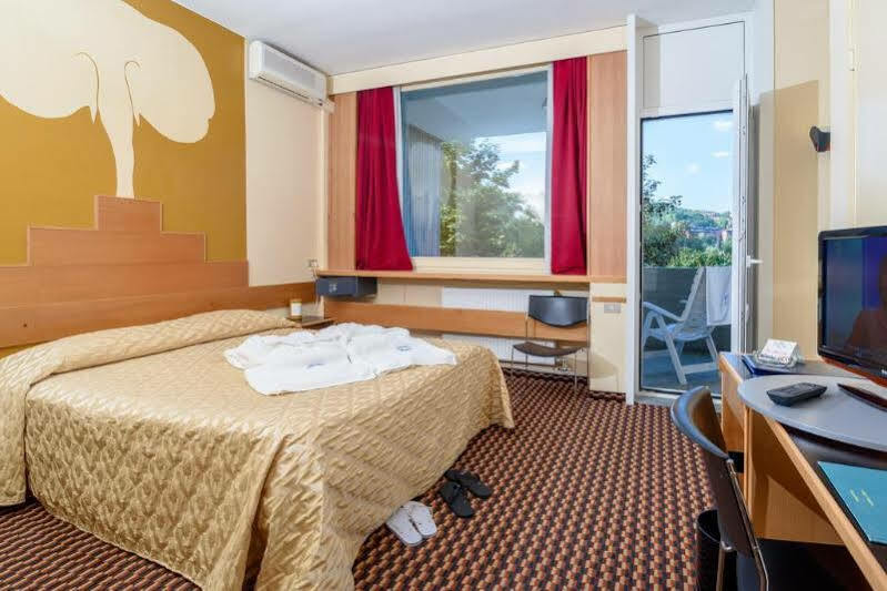 Hotel Santoli Porretta Terme Exteriör bild
