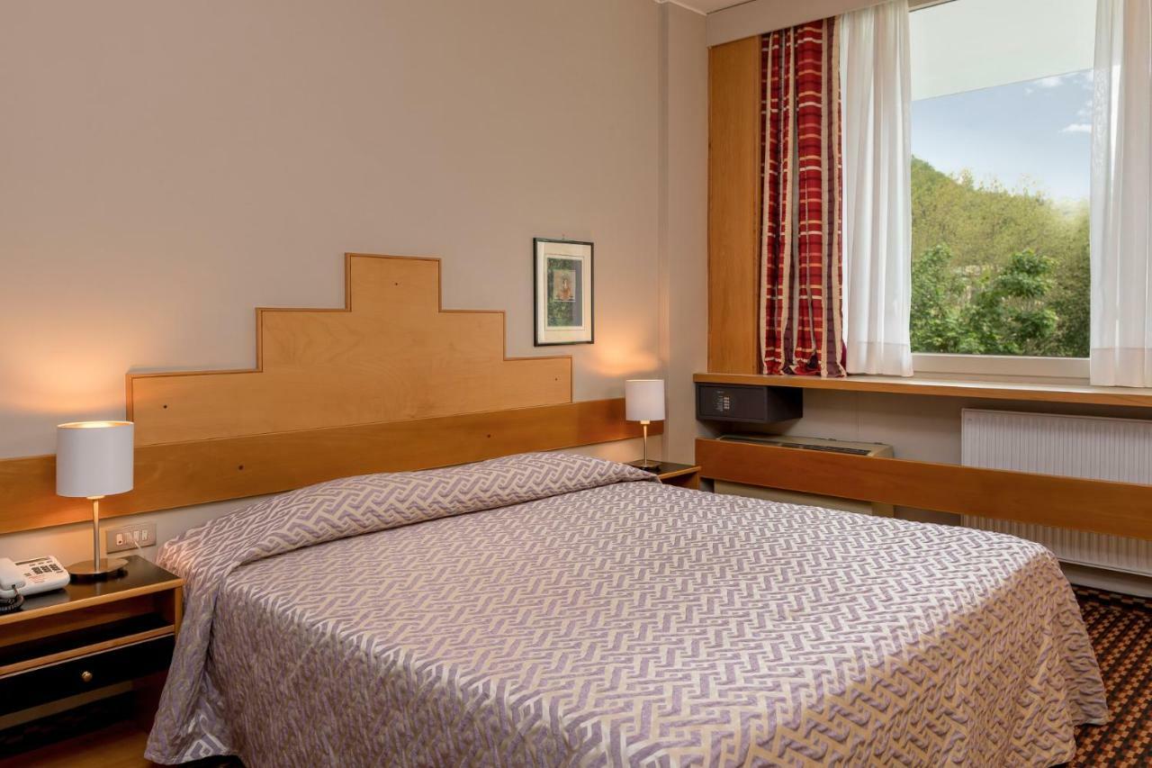 Hotel Santoli Porretta Terme Rum bild